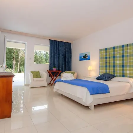 Belvedere Gerakas Luxury