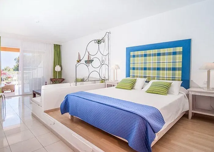 Belvedere Gerakas Luxury Hotel Vasilikí