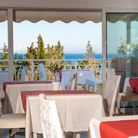 Отель Belvedere Gerakas Luxury
