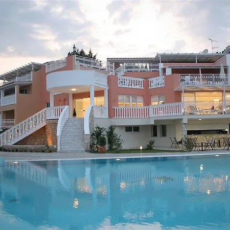 Belvedere Gerakas Luxury 4*