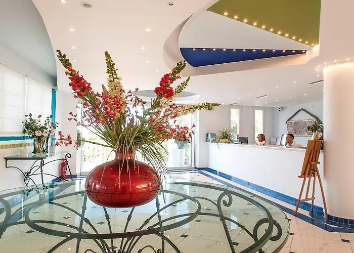 Belvedere Gerakas Luxury Hotell 4*