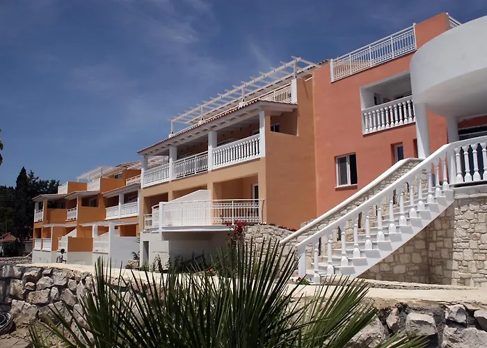 Belvedere Gerakas Luxury Hotell 4*