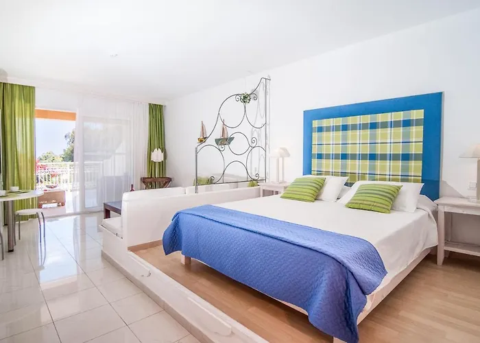 Belvedere Gerakas Luxury Hotell