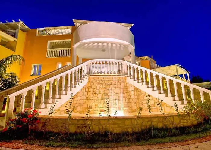 Belvedere Gerakas Luxury Hotel Vasilikí